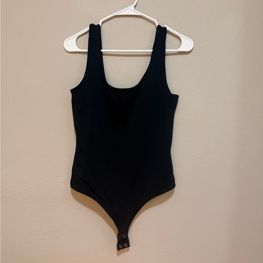 EXPRESS Body Contour Black Sleeveless Bodysuit Size M